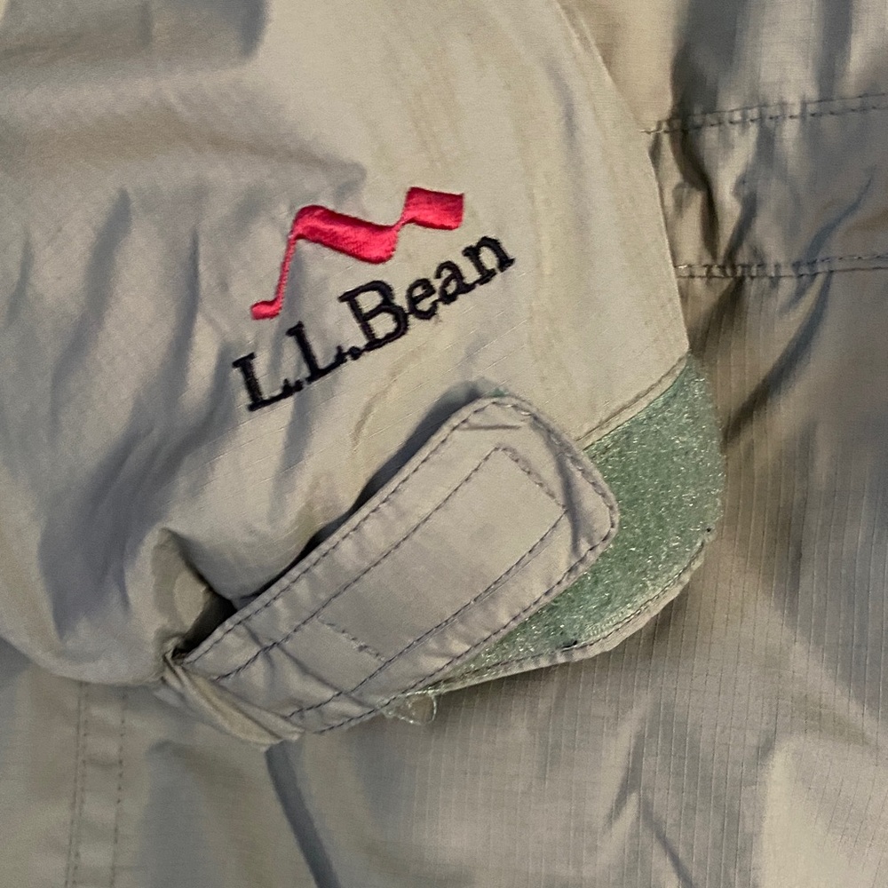 L.L. Bean Women's Green Ski Jacket - Picture 6 of 7